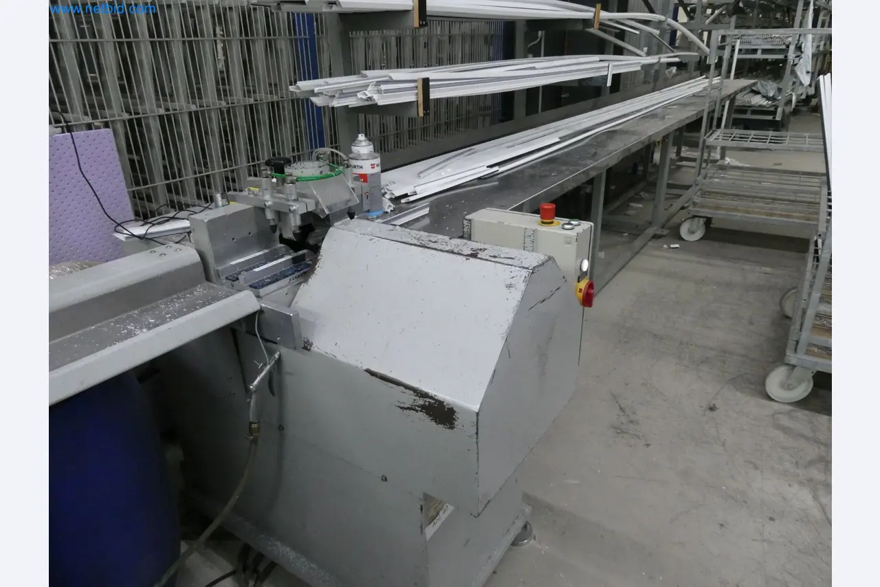 Máquinas para la fabricación de ventanas y puertas de plástico-1