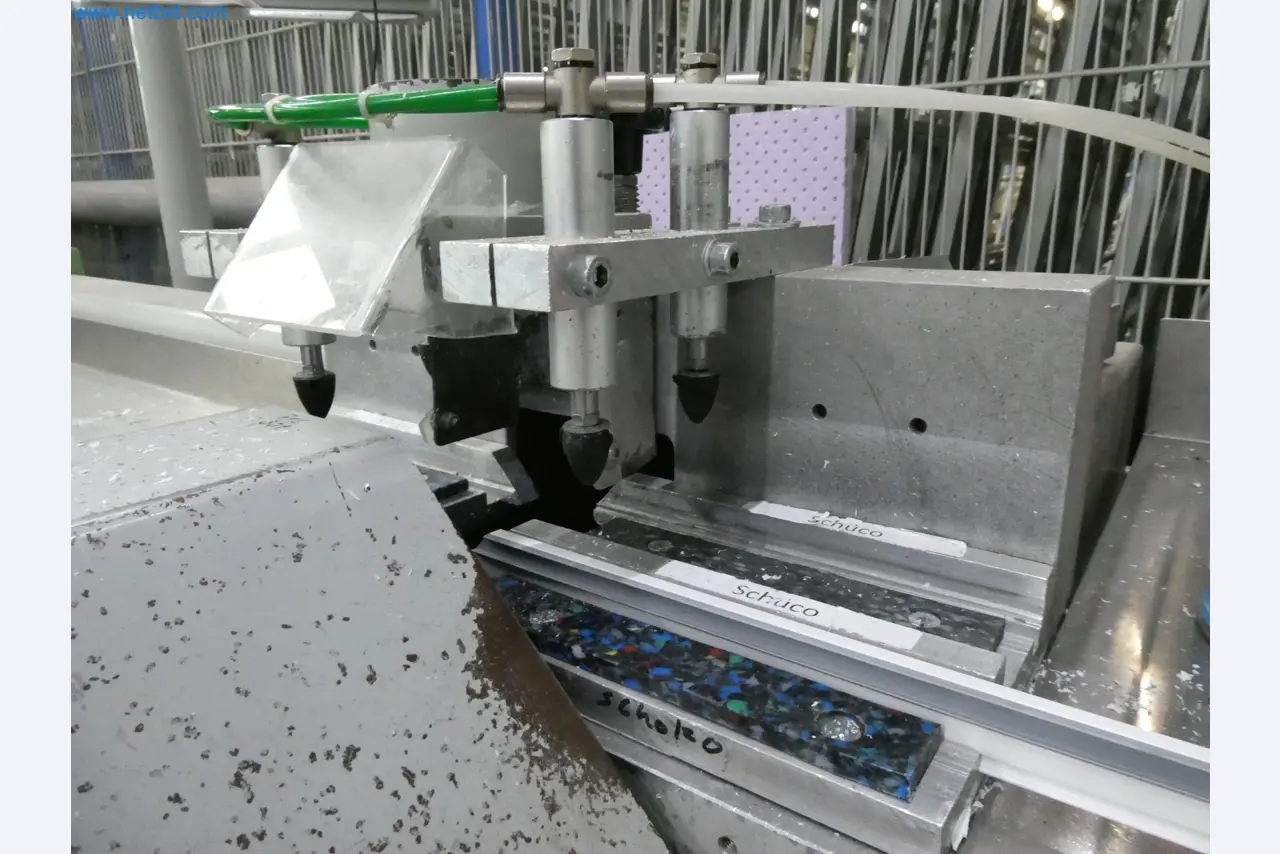 Máquinas para la fabricación de ventanas y puertas de plástico-3