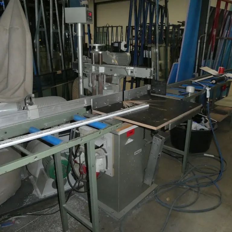 Chop and miter saw (40) Graule