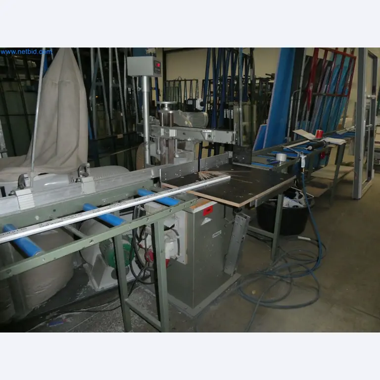 Máquinas para la fabricación de ventanas y puertas de plástico-1
