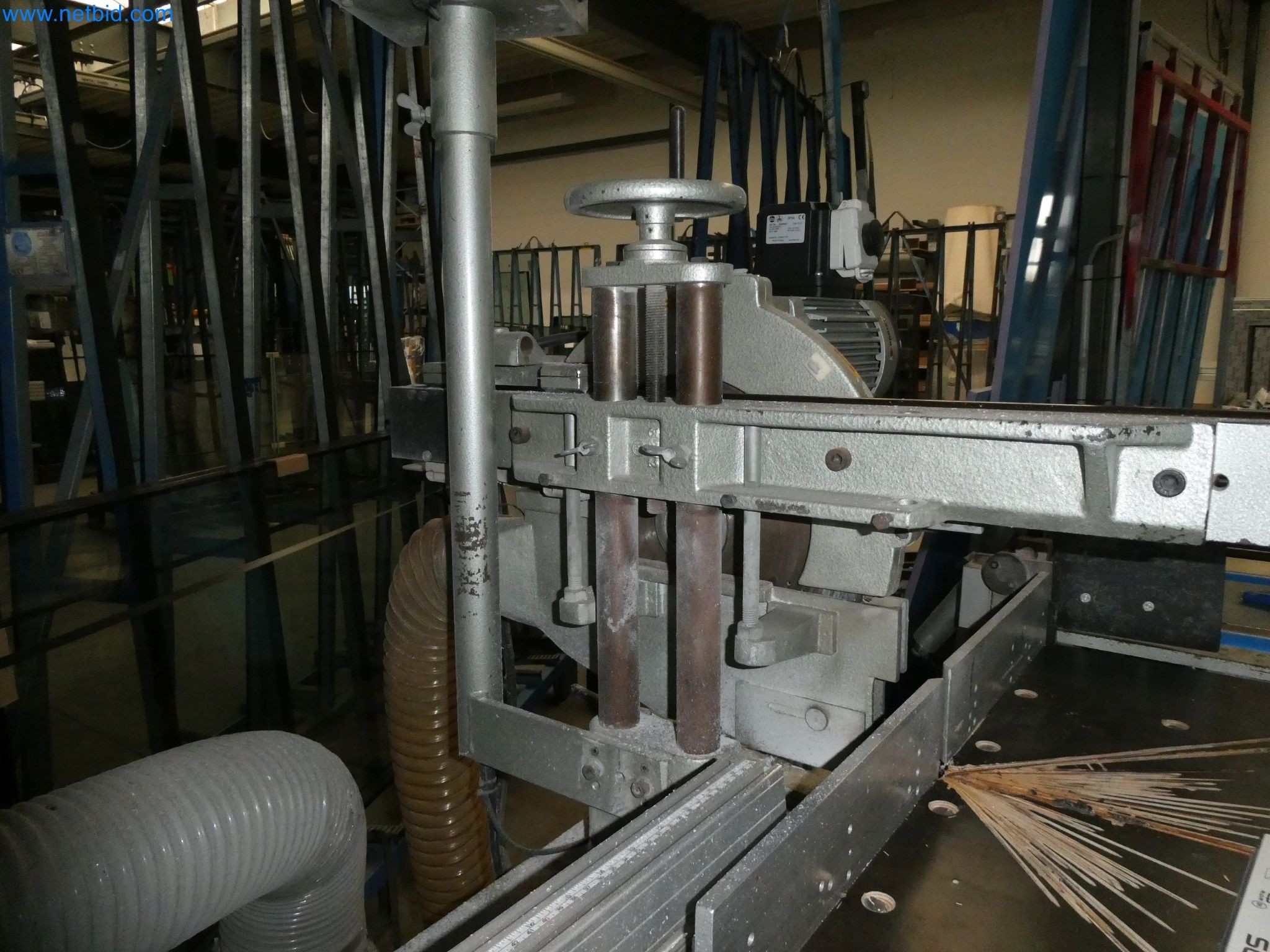 Máquinas para la fabricación de ventanas y puertas de plástico-2