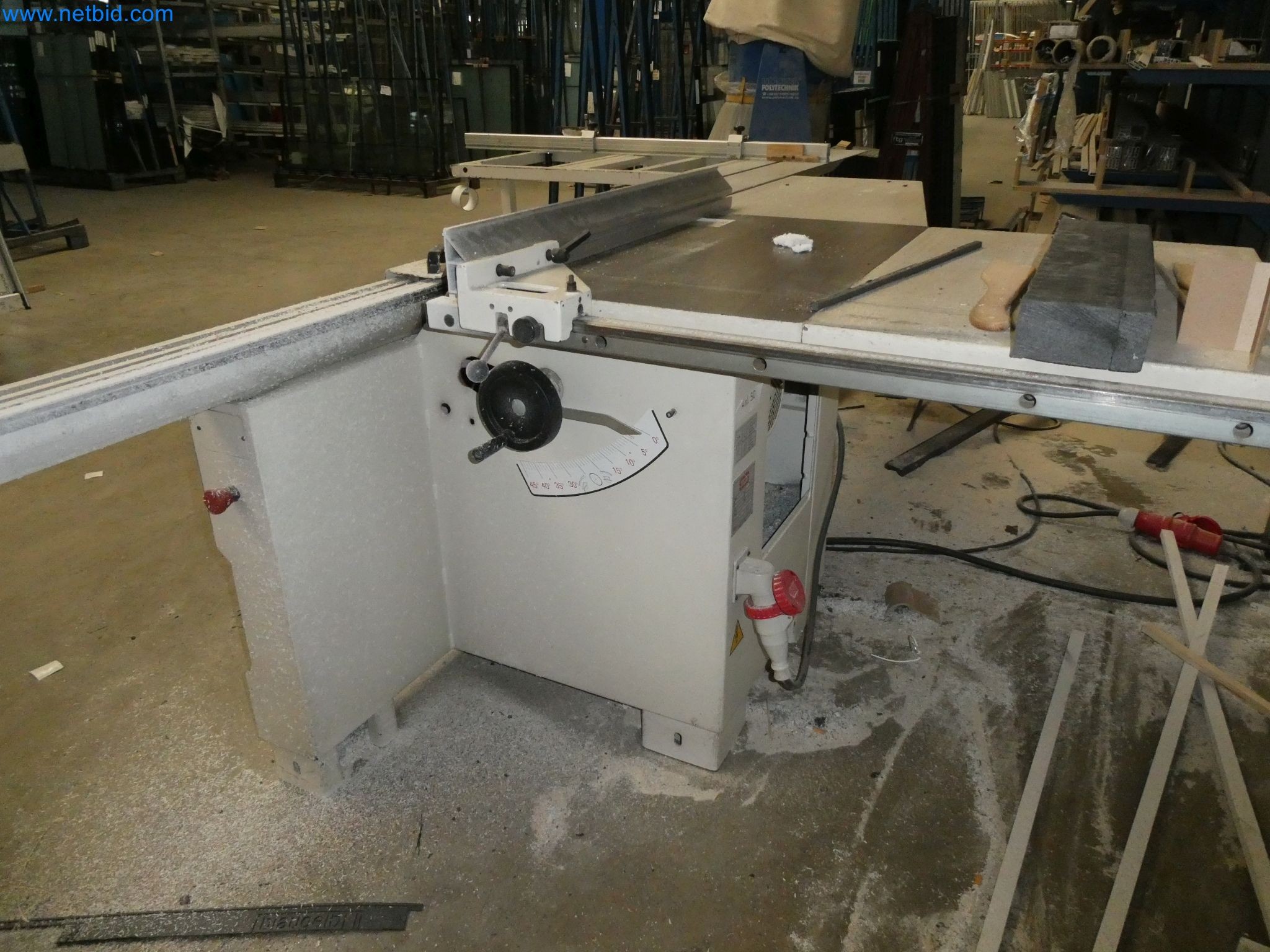 Máquinas para la fabricación de ventanas y puertas de plástico-2