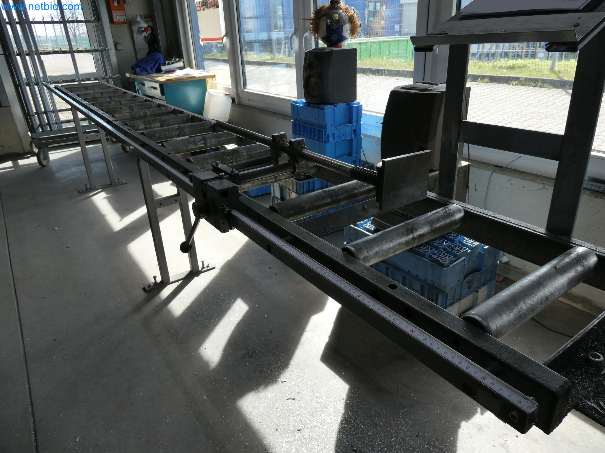 Machines pour la fabrication de fenêtres et de portes en plastique-6