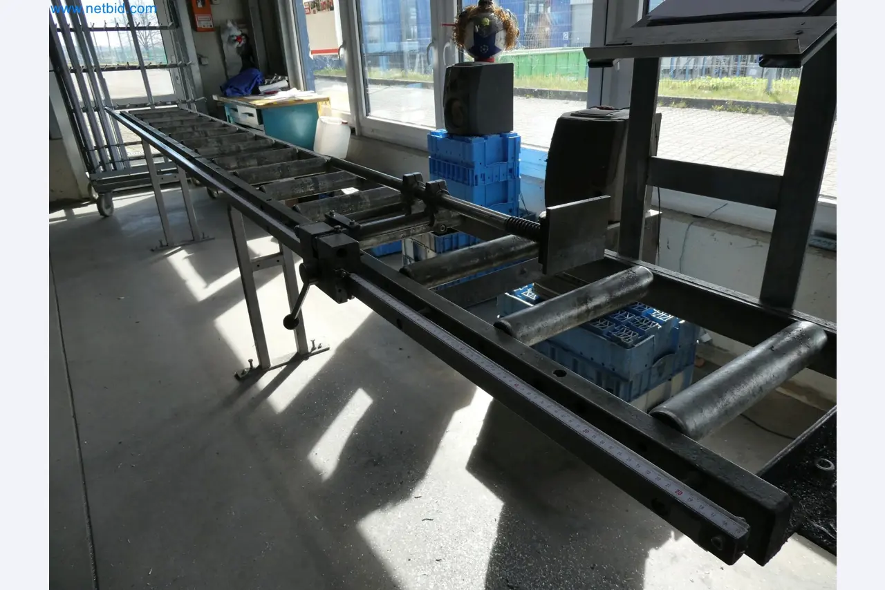 Machines pour la fabrication de fenêtres et de portes en plastique-6