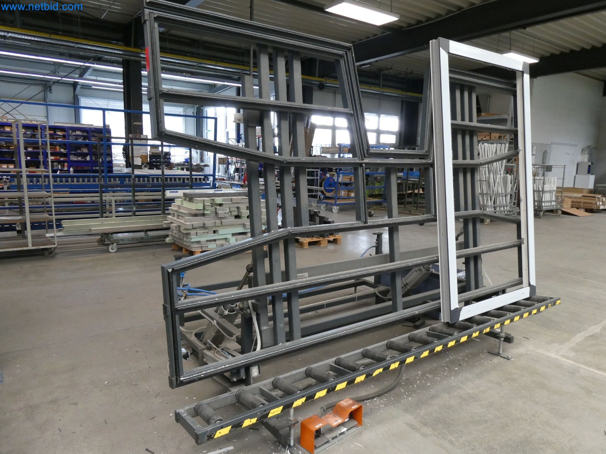 Máquinas para la fabricación de ventanas y puertas de plástico-11