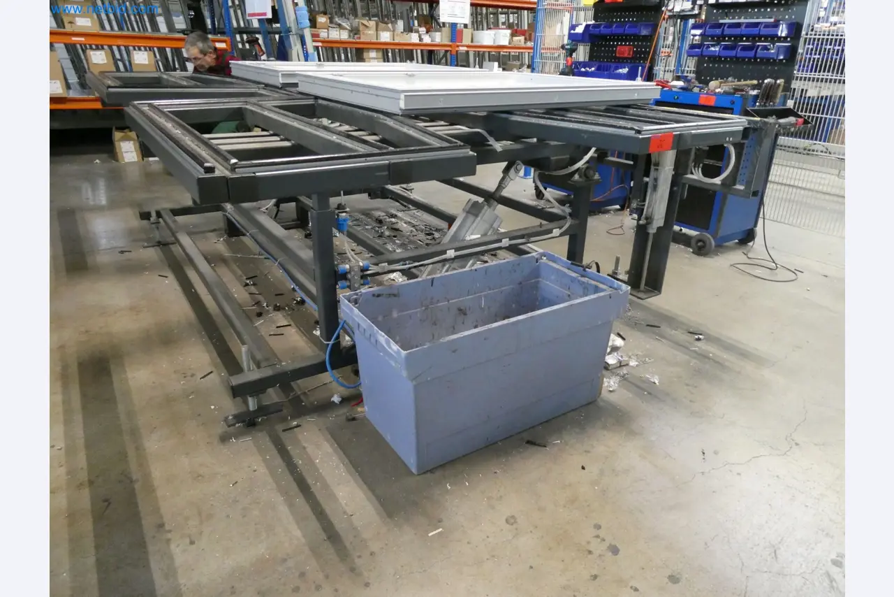 Máquinas para la fabricación de ventanas y puertas de plástico-17