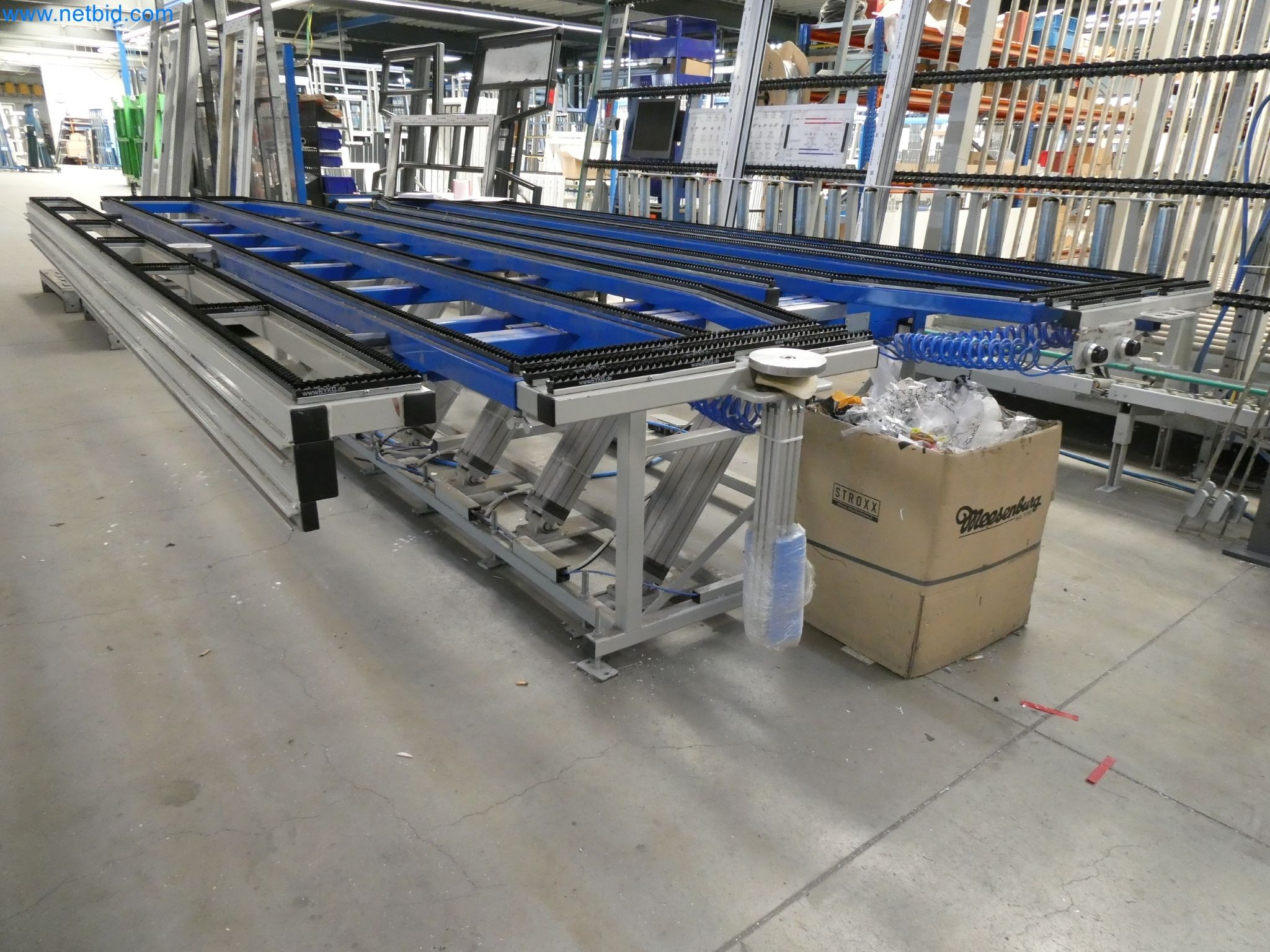 Máquinas para la fabricación de ventanas y puertas de plástico-1
