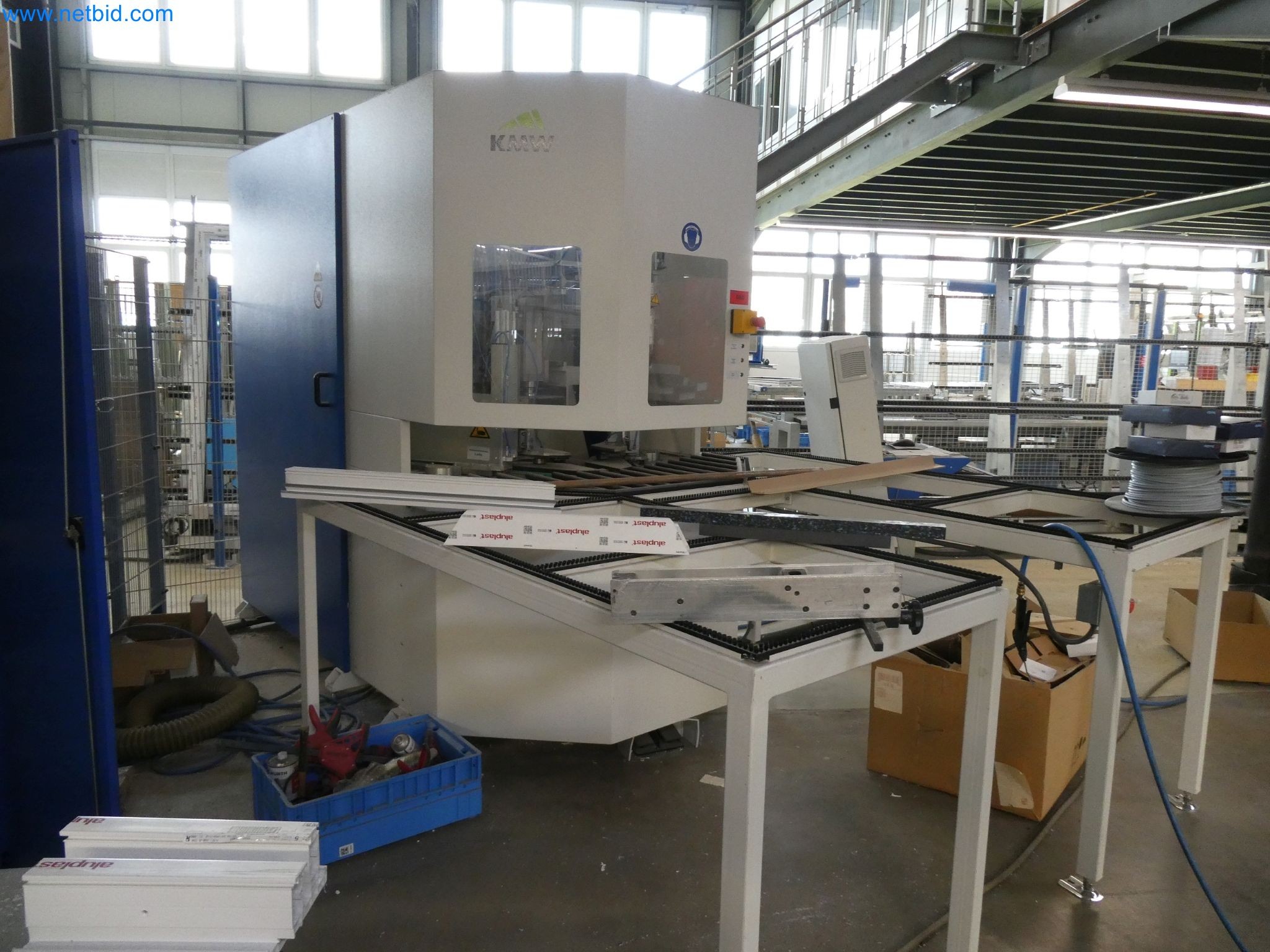 Máquinas para la fabricación de ventanas y puertas de plástico-1