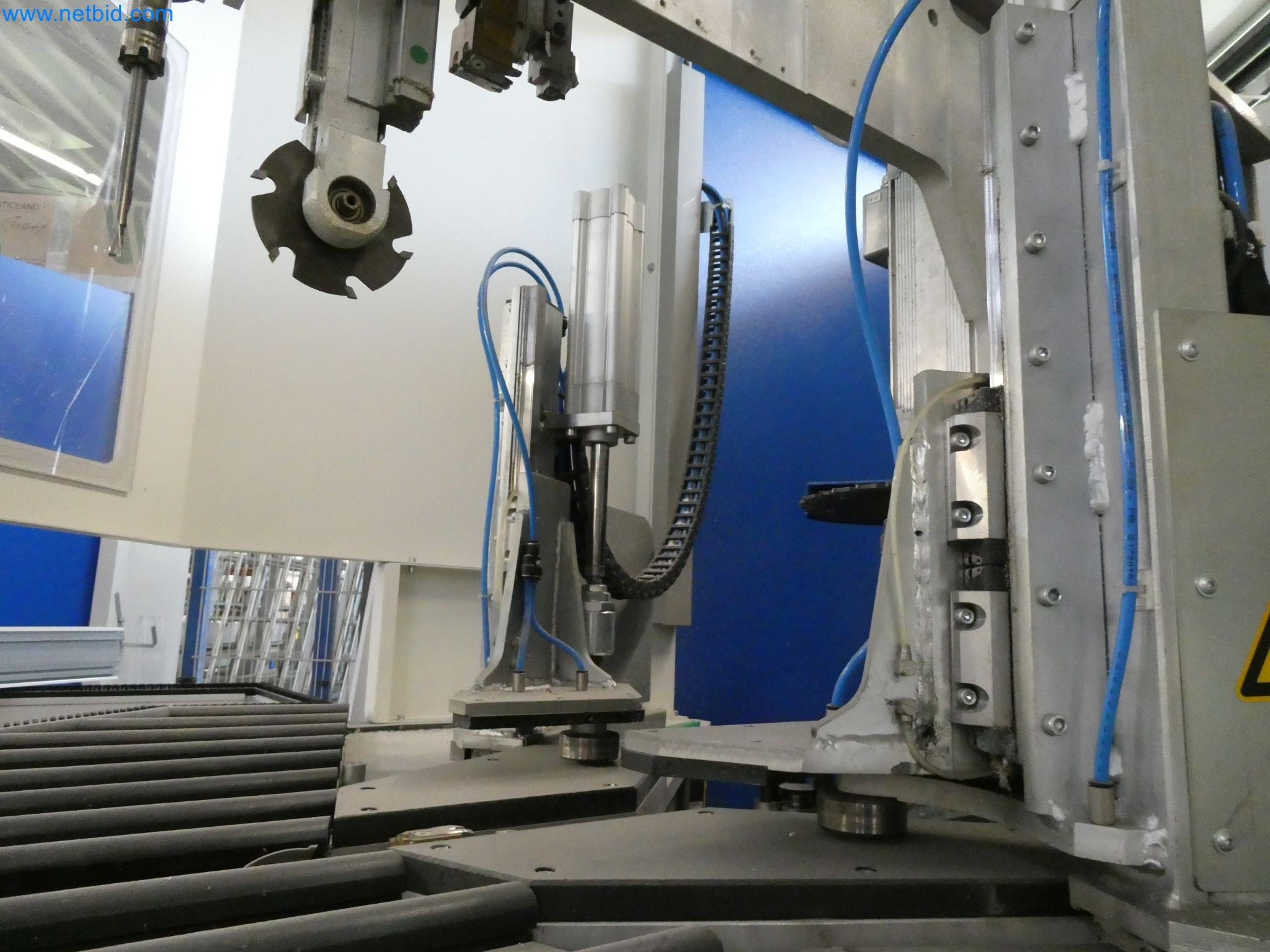 Máquinas para la fabricación de ventanas y puertas de plástico-5