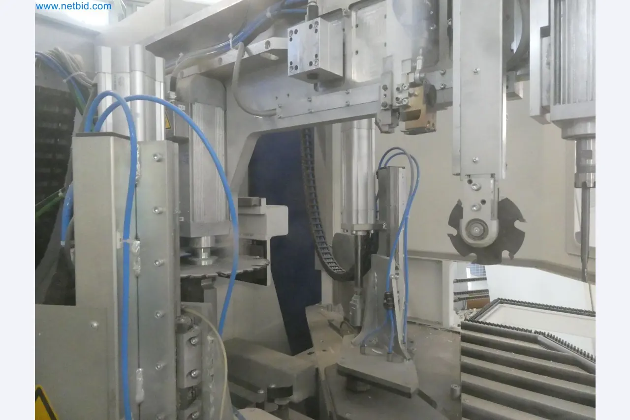 Máquinas para la fabricación de ventanas y puertas de plástico-6