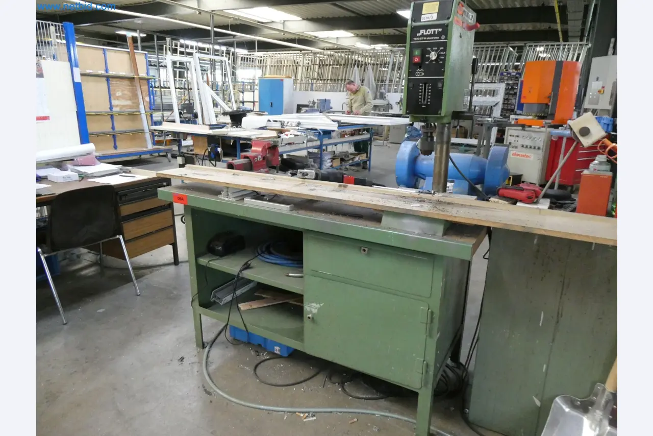 Máquinas para la fabricación de ventanas y puertas de plástico-1