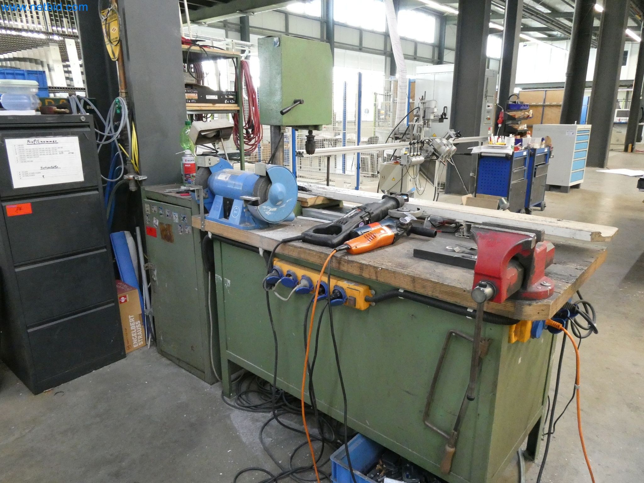 Máquinas para la fabricación de ventanas y puertas de plástico-2