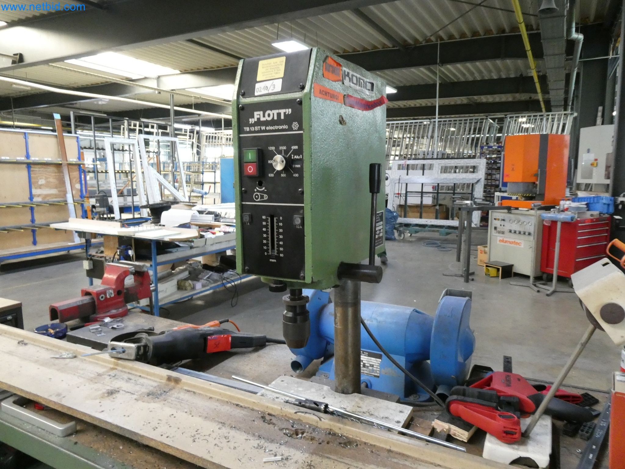 Máquinas para la fabricación de ventanas y puertas de plástico-6