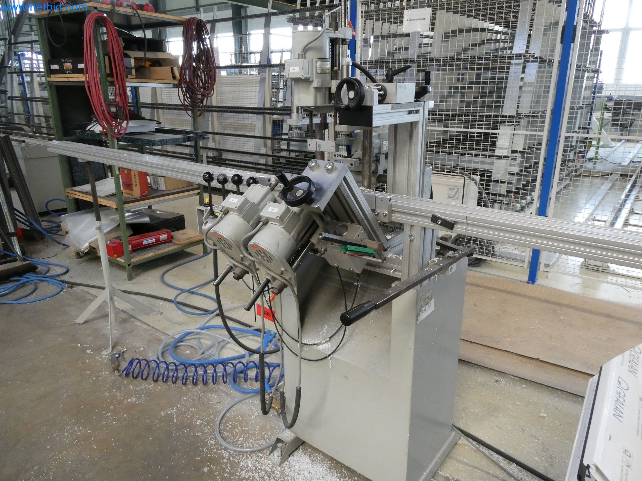 Máquinas para la fabricación de ventanas y puertas de plástico-1