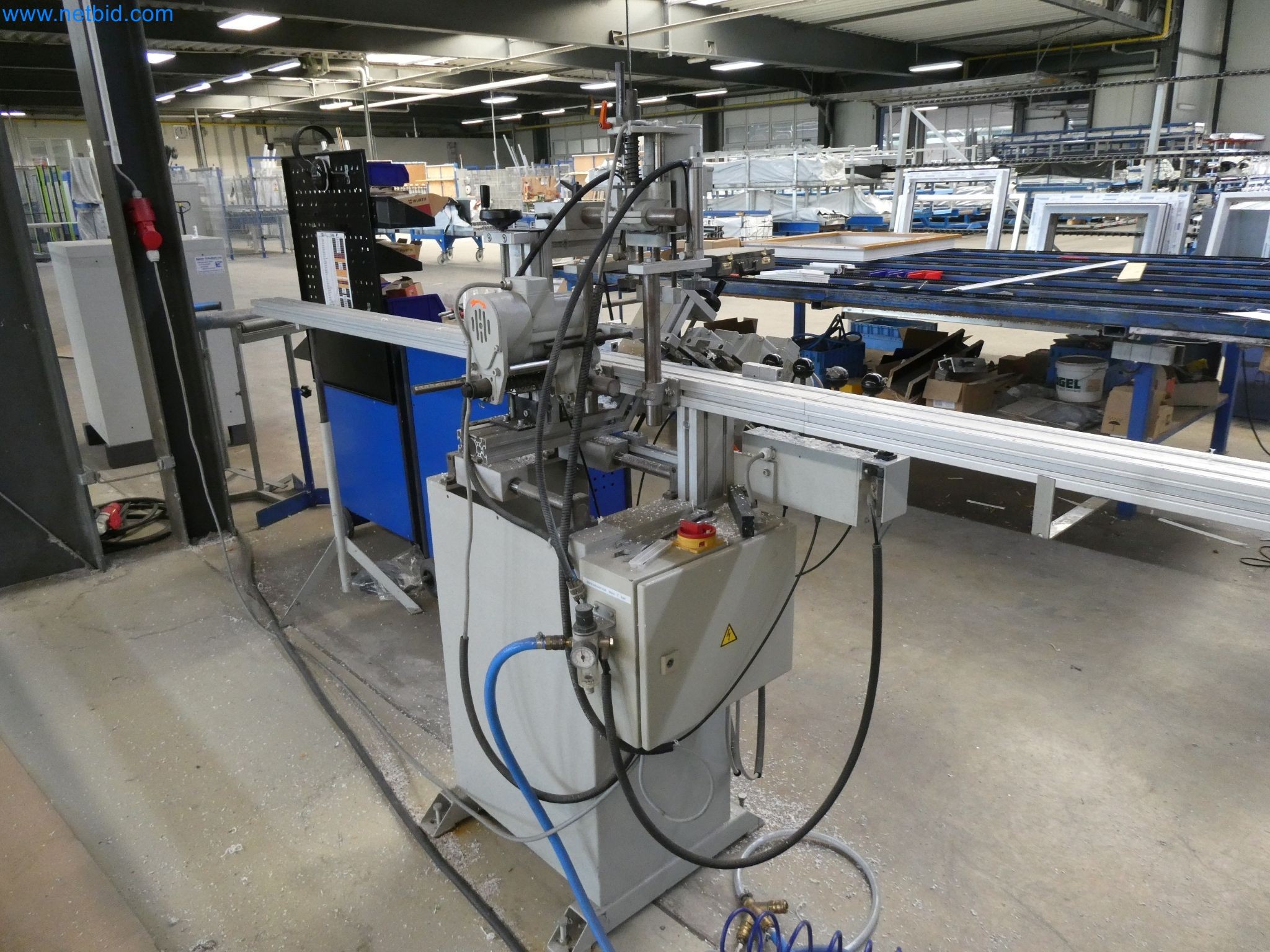 Máquinas para la fabricación de ventanas y puertas de plástico-4