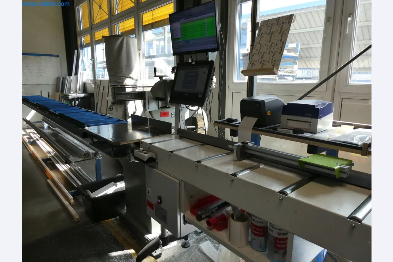 Máquinas para la fabricación de ventanas y puertas de plástico-11