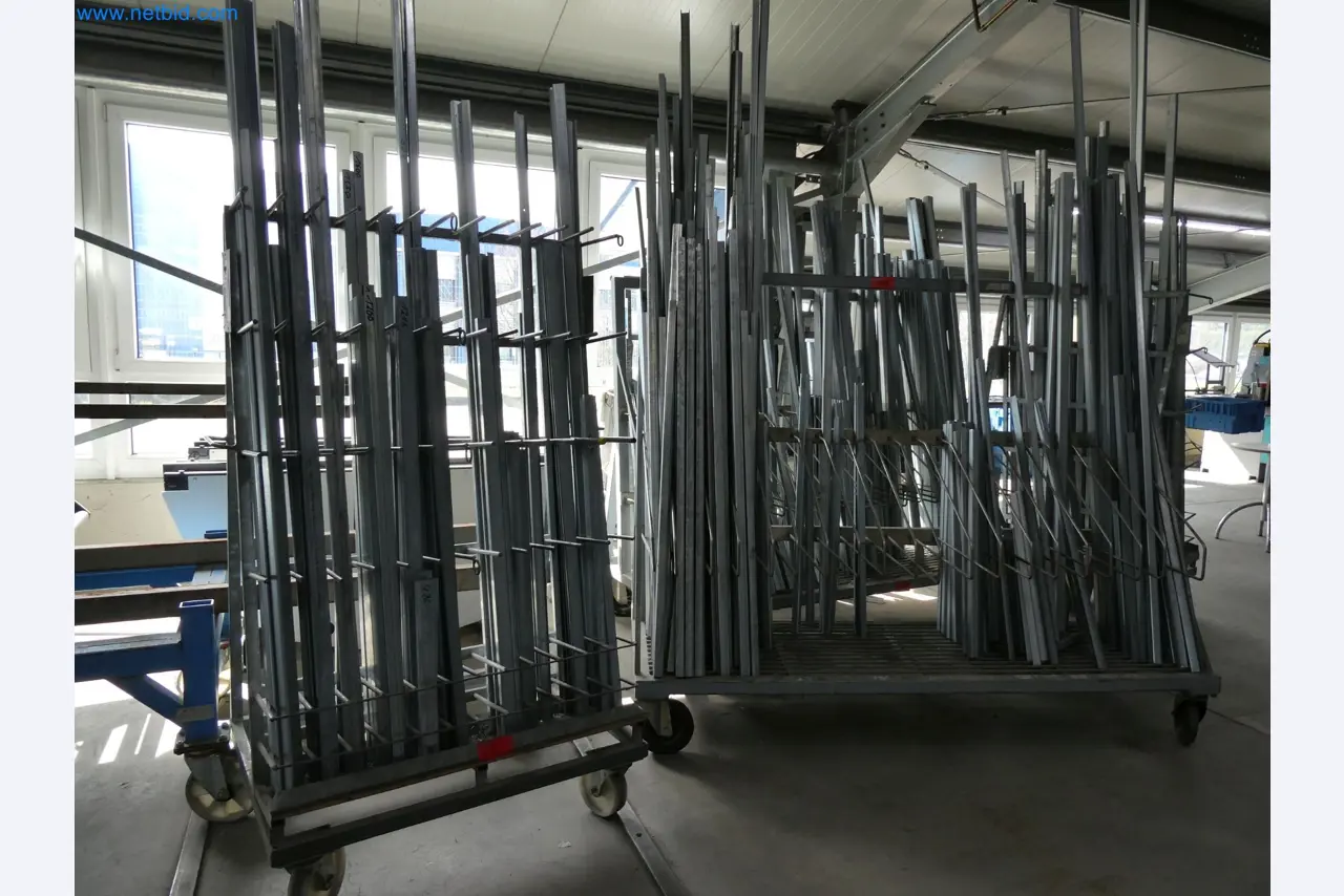 Machines pour la fabrication de fenêtres et de portes en plastique-8