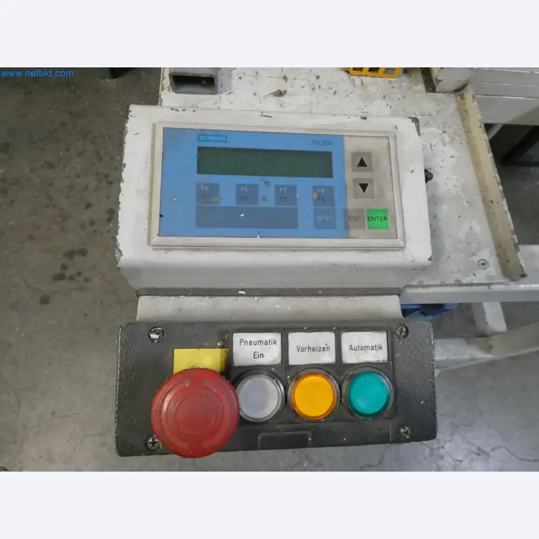 Máquinas para la fabricación de ventanas y puertas de plástico-2
