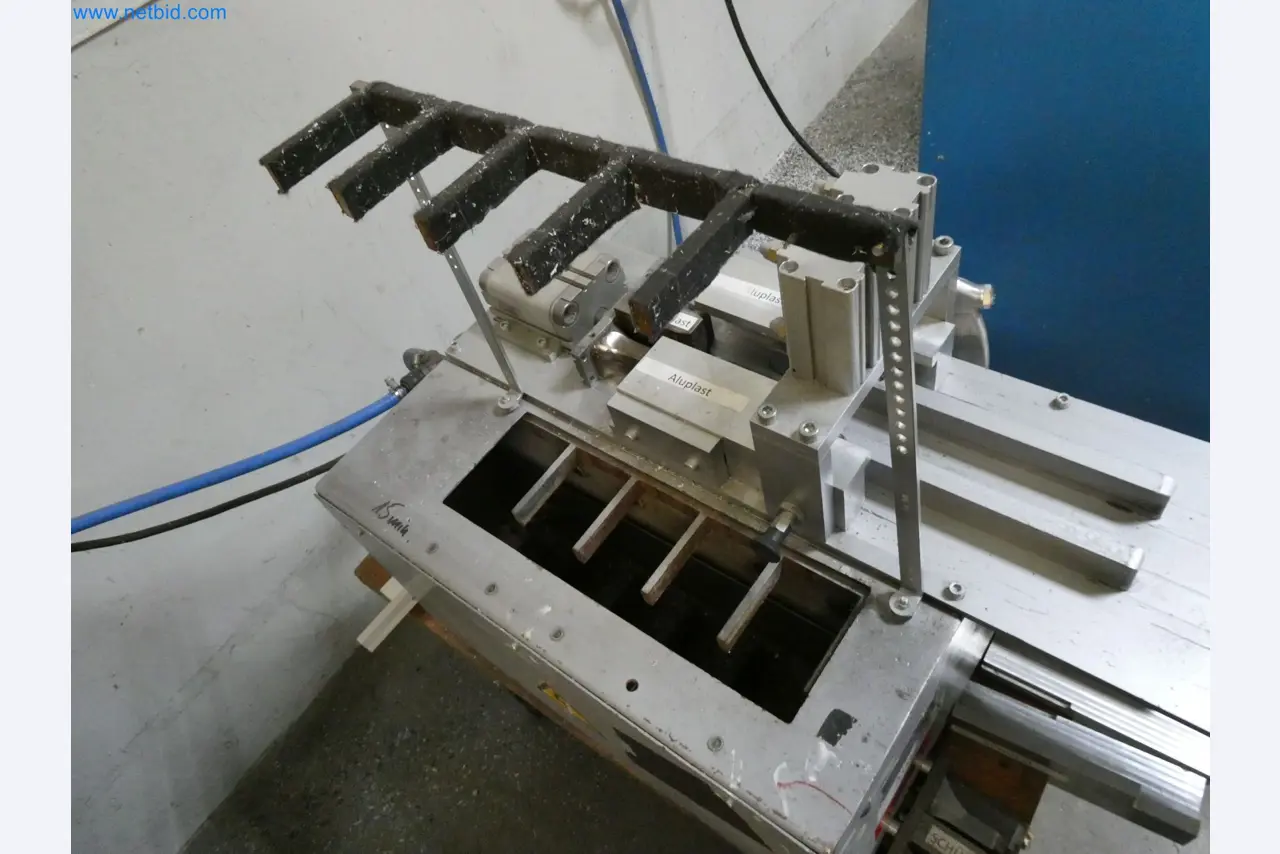 Máquinas para la fabricación de ventanas y puertas de plástico-3