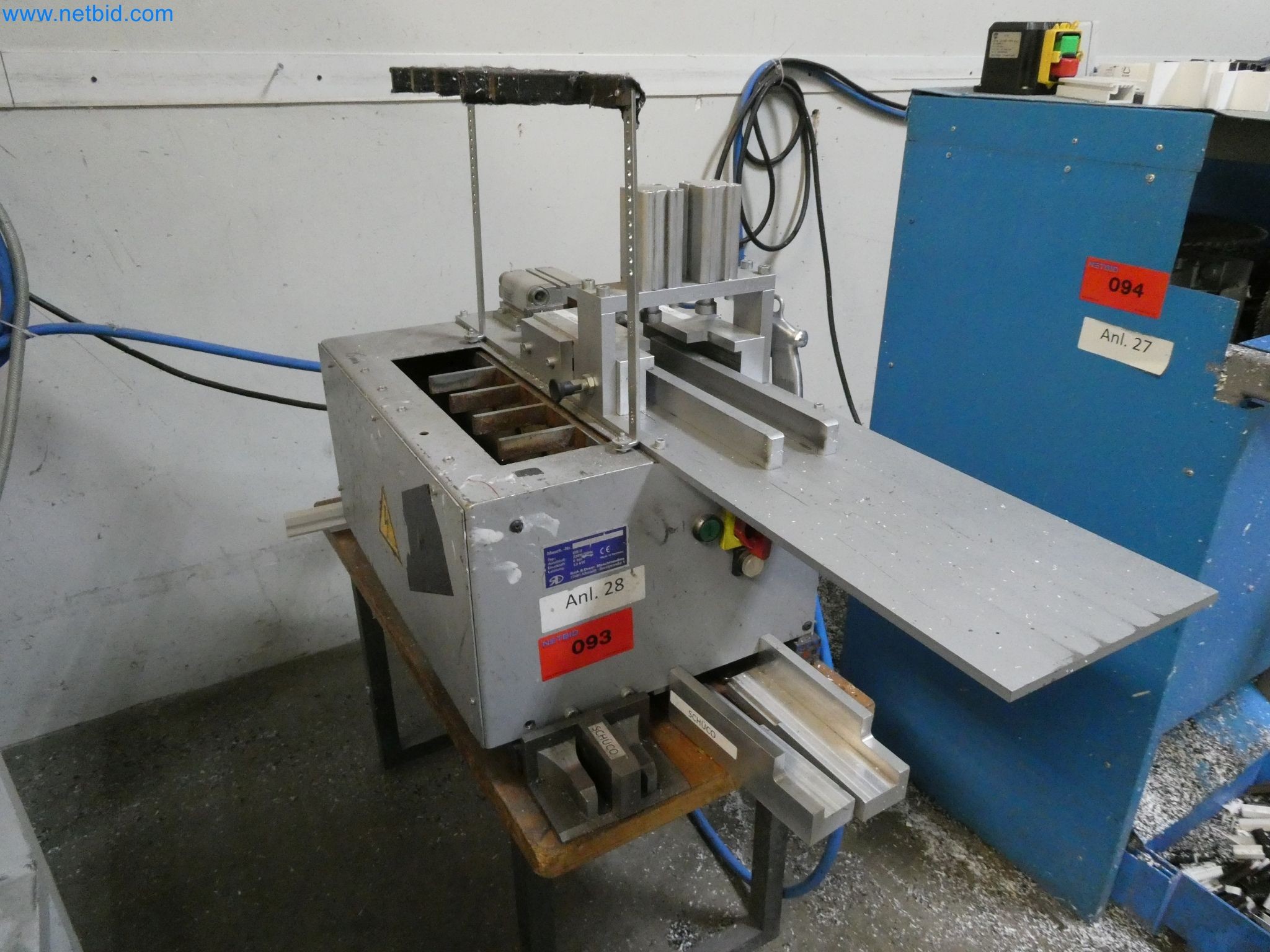 Máquinas para la fabricación de ventanas y puertas de plástico-5