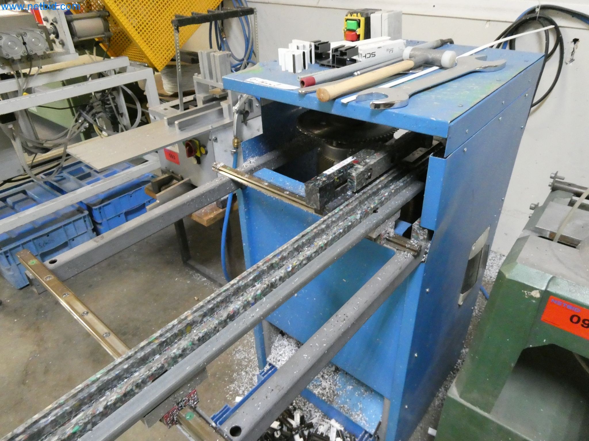 Máquinas para la fabricación de ventanas y puertas de plástico-3
