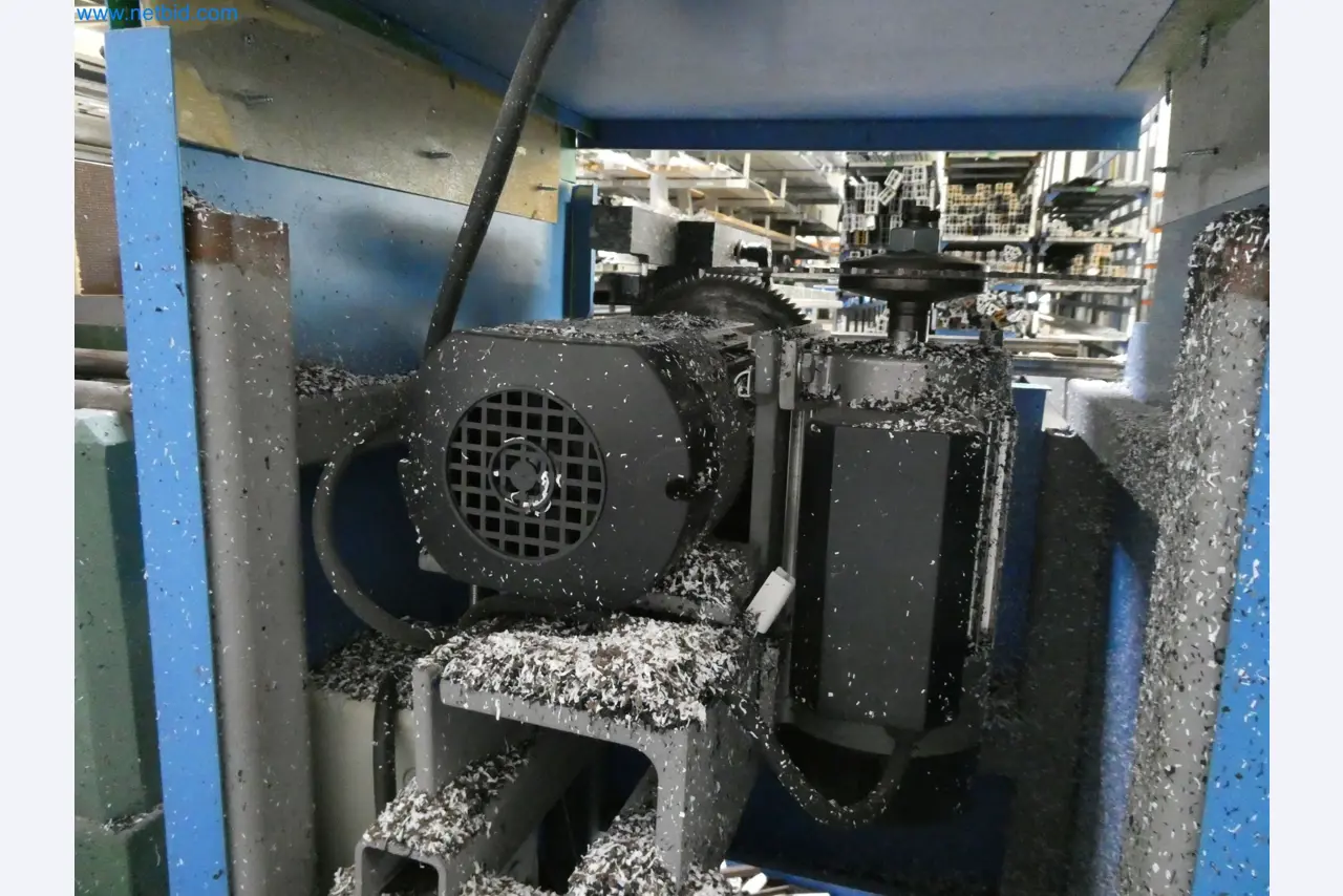 Máquinas para la fabricación de ventanas y puertas de plástico-4