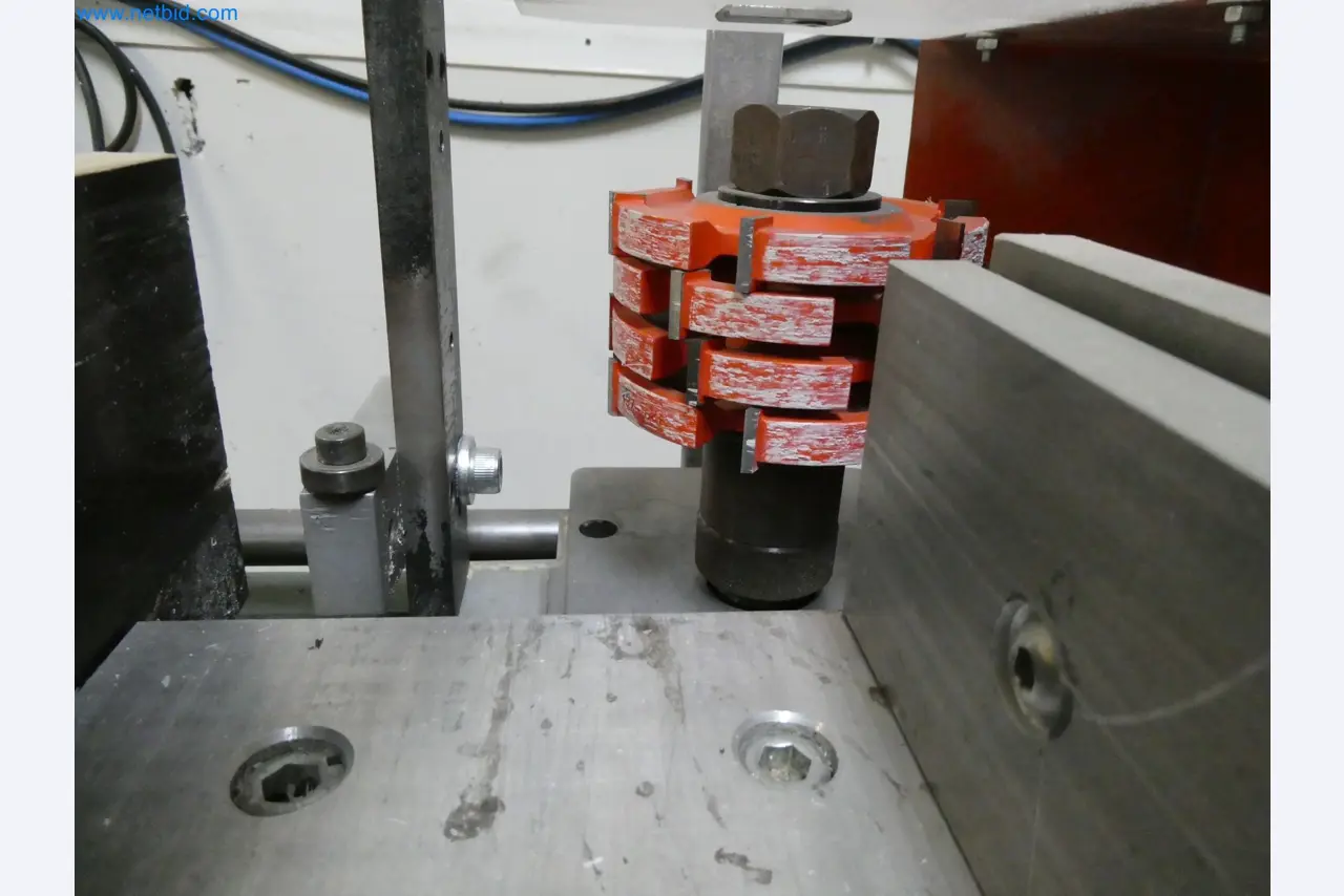 Máquinas para la fabricación de ventanas y puertas de plástico-2