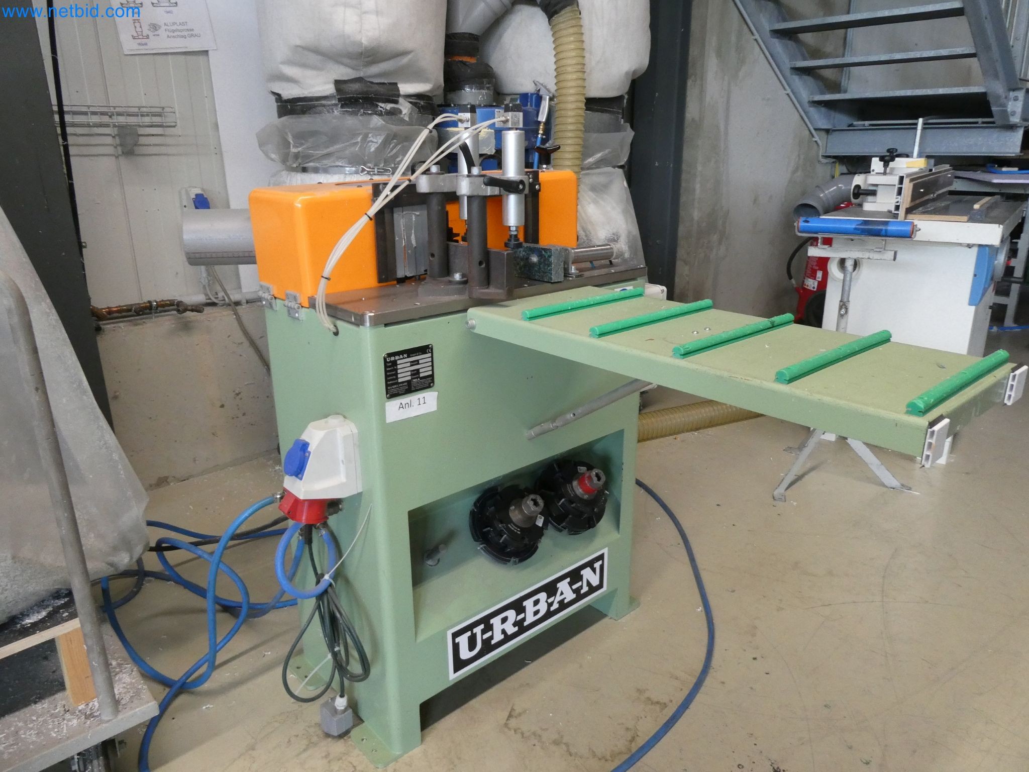 Máquinas para la fabricación de ventanas y puertas de plástico-3