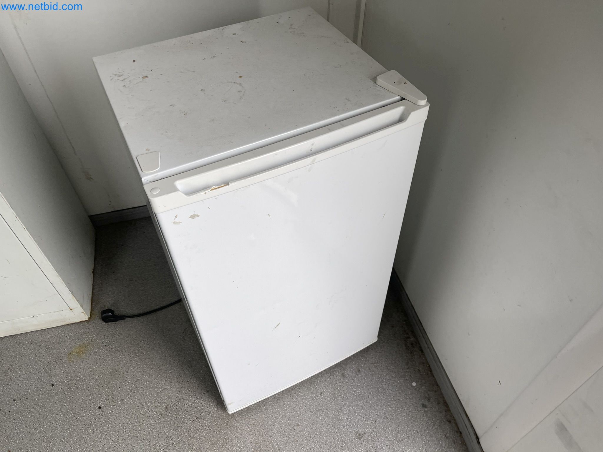 Crew and sea containers-5