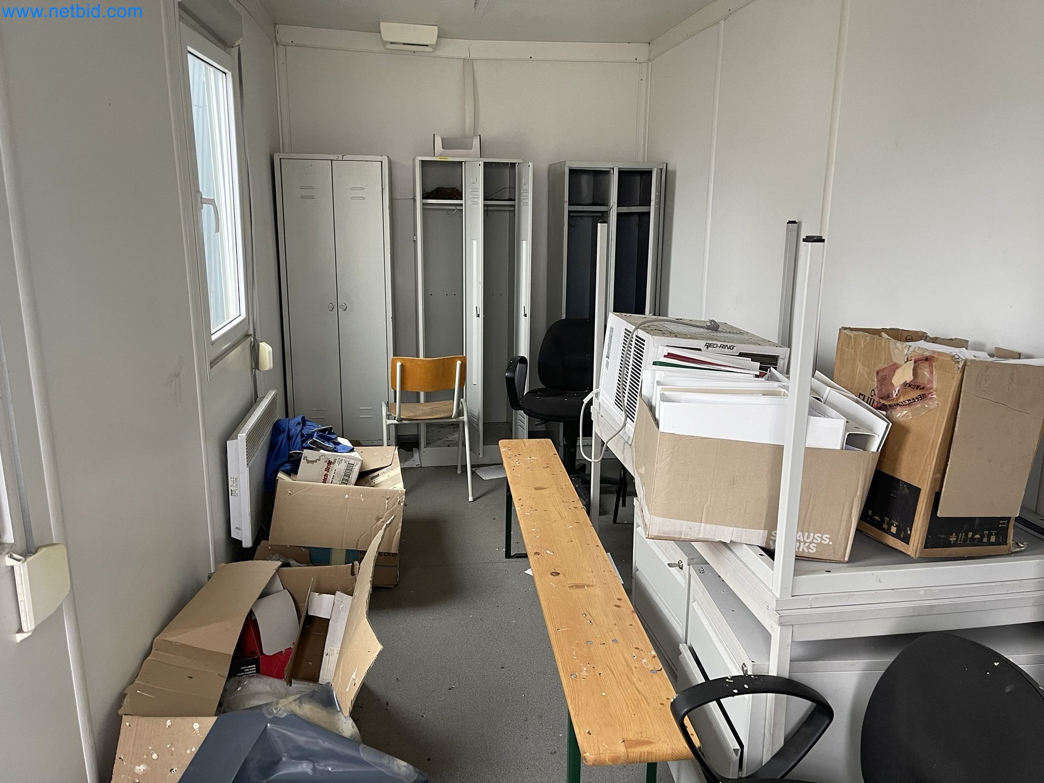 Crew and sea containers-8