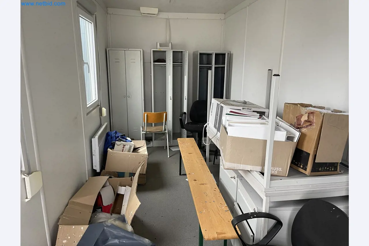 Mannschafts- und Seecontainer-8