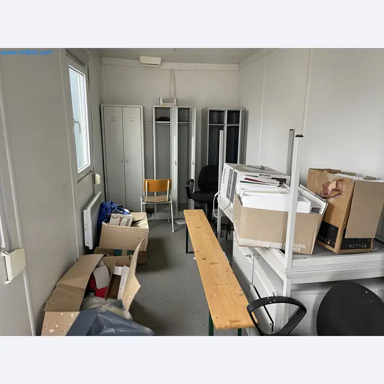 Mannschafts- und Seecontainer-8