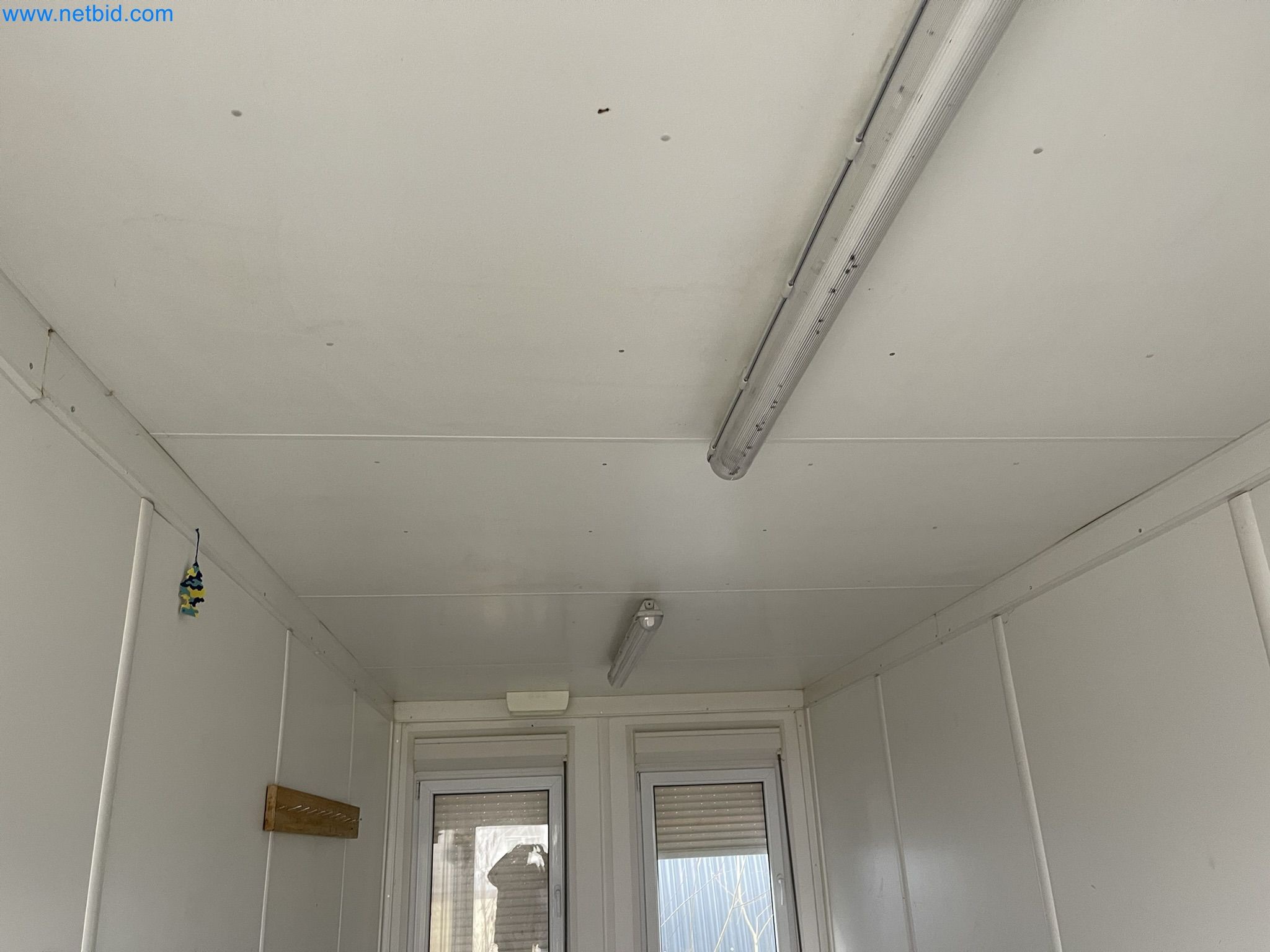 Crew and sea containers-3