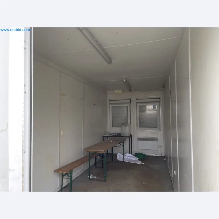 Crew and sea containers-2