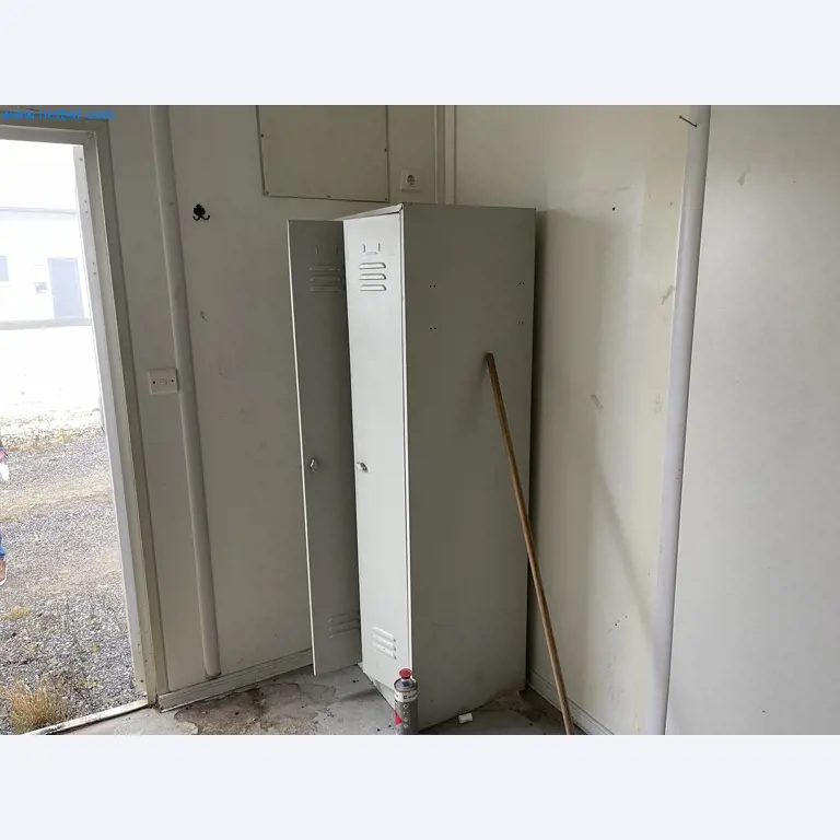 Crew and sea containers-4