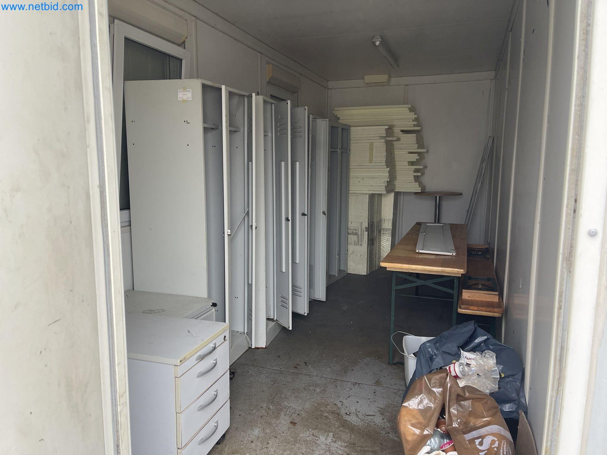 Crew and sea containers-5