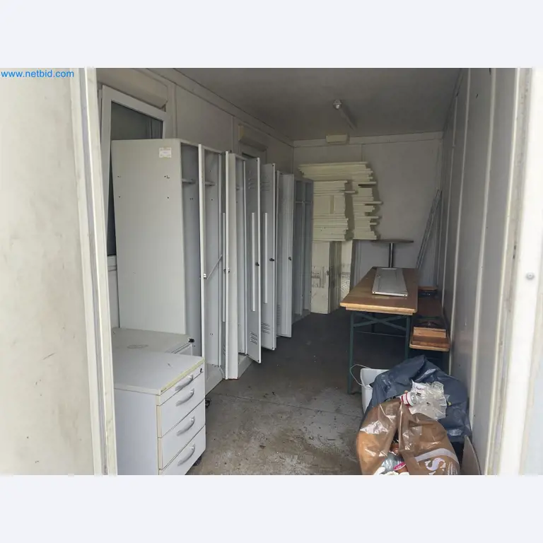 Crew and sea containers-5