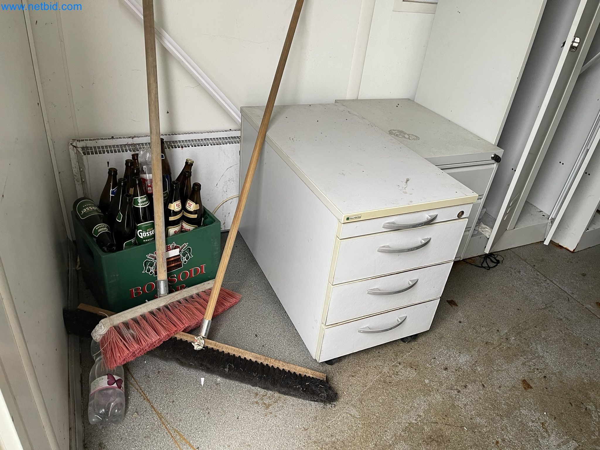 Crew and sea containers-6