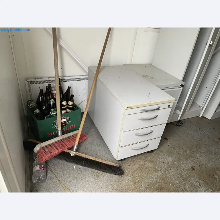 Crew and sea containers-6