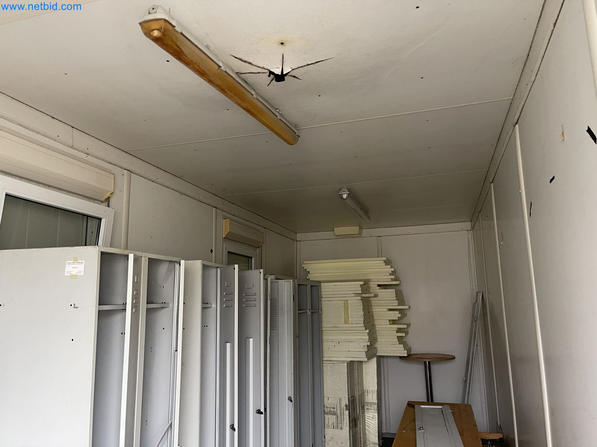 Crew and sea containers-7