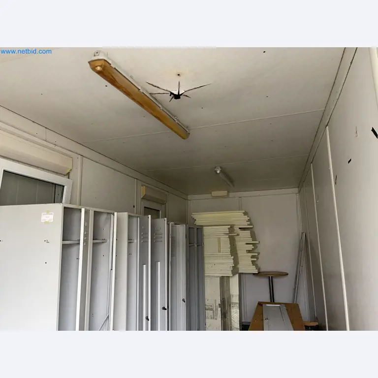 Crew and sea containers-7