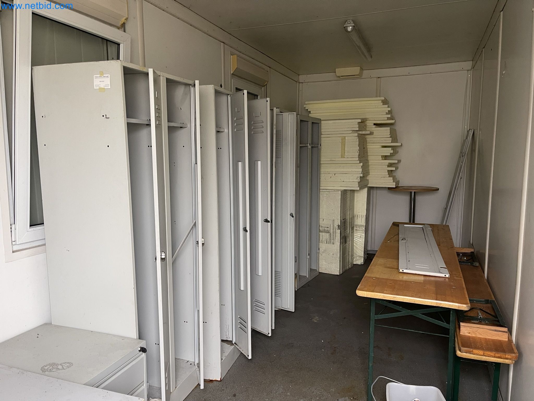 Crew and sea containers-8