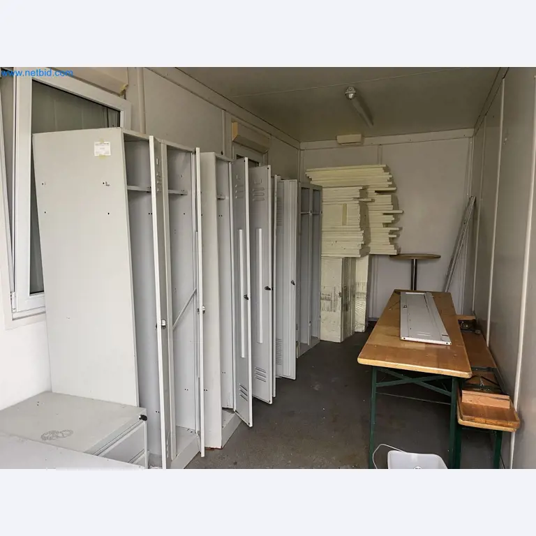 Crew and sea containers-8