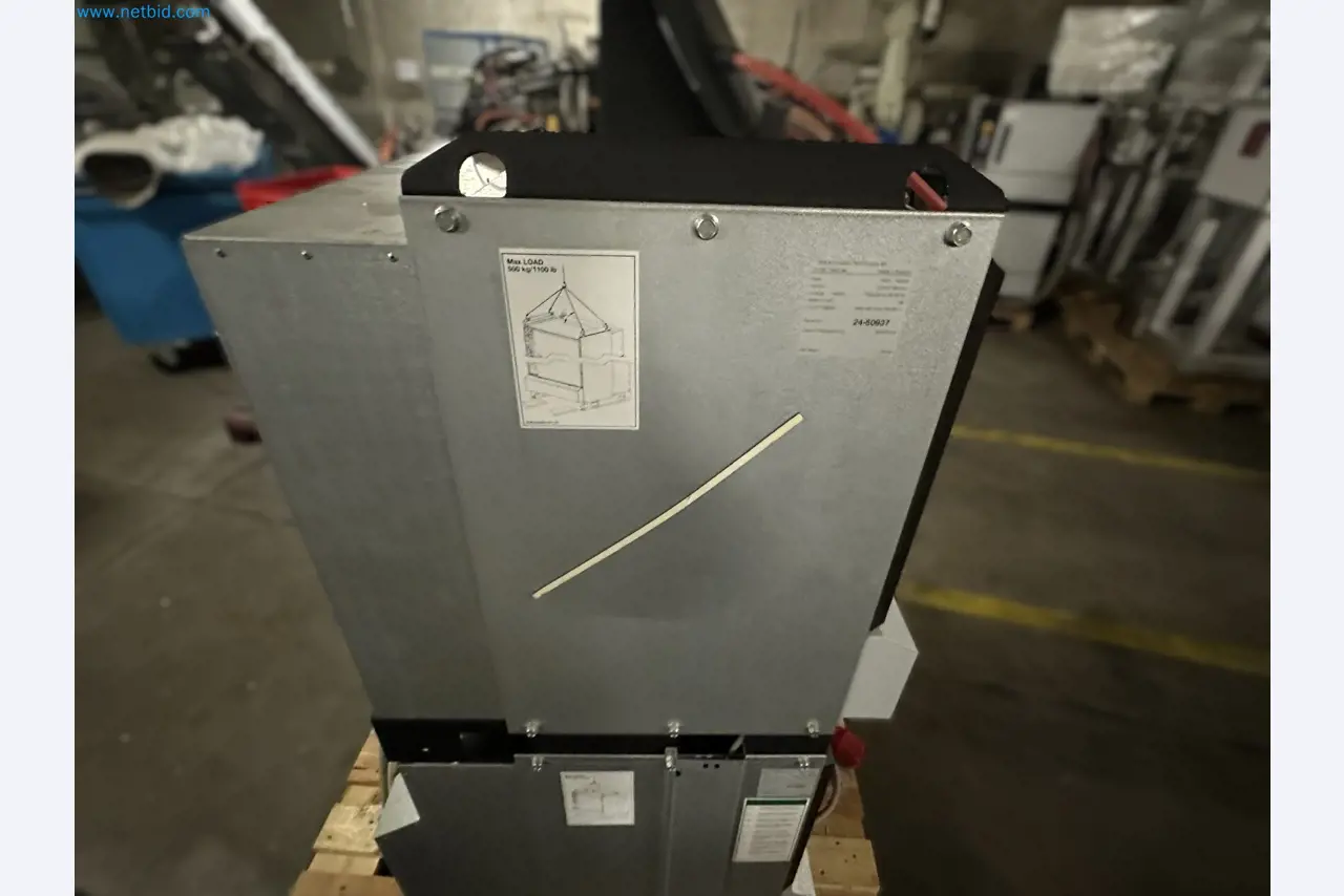 Well-maintained injection molding machines from Swiss production-10