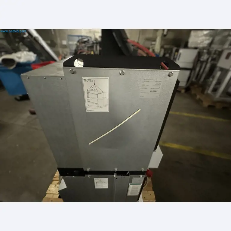 Well-maintained injection molding machines from Swiss production-10