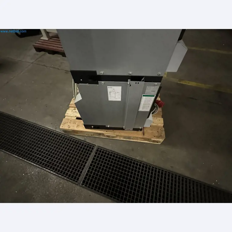 Well-maintained injection molding machines from Swiss production-11