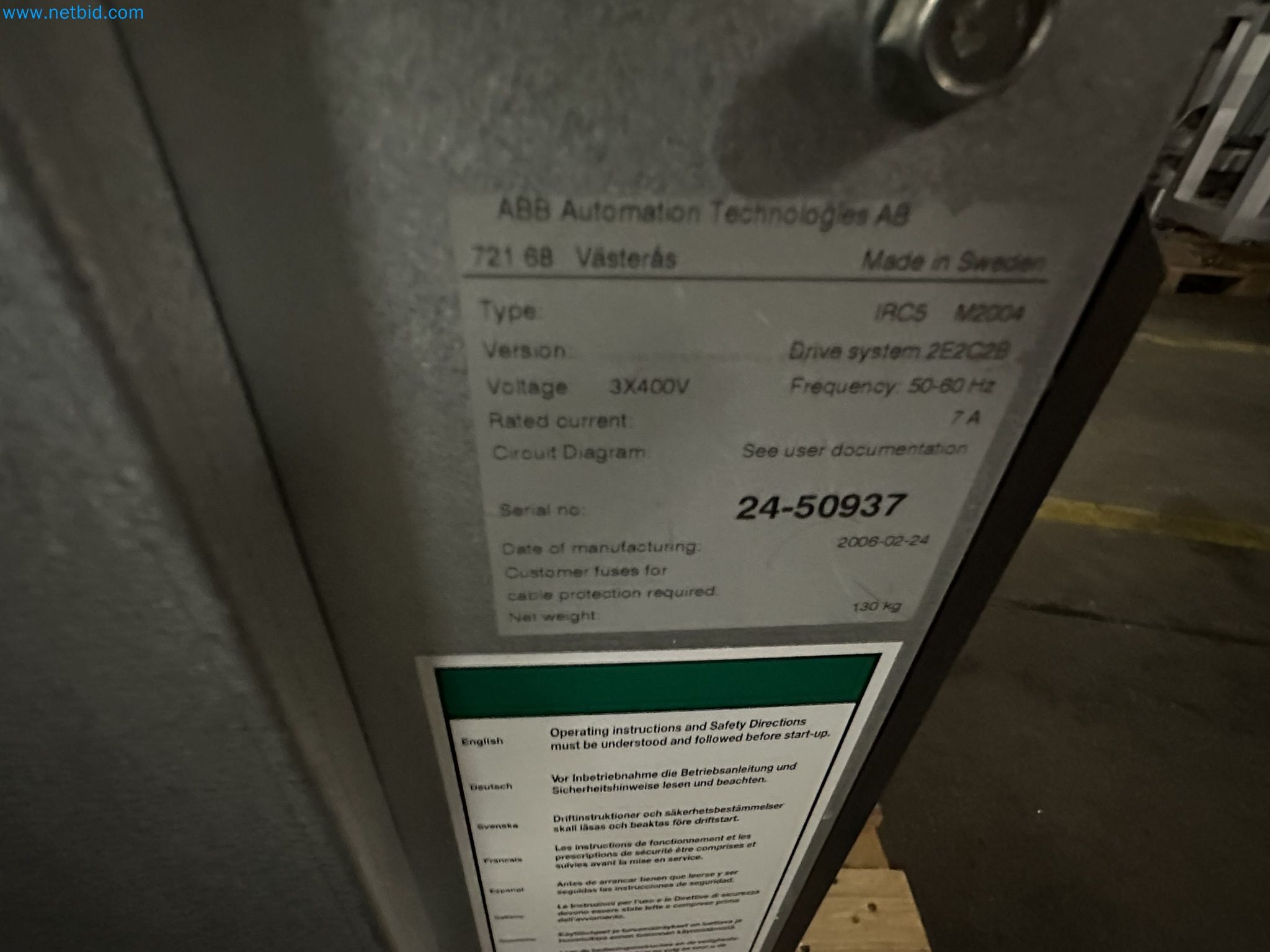 Well-maintained injection molding machines from Swiss production-3