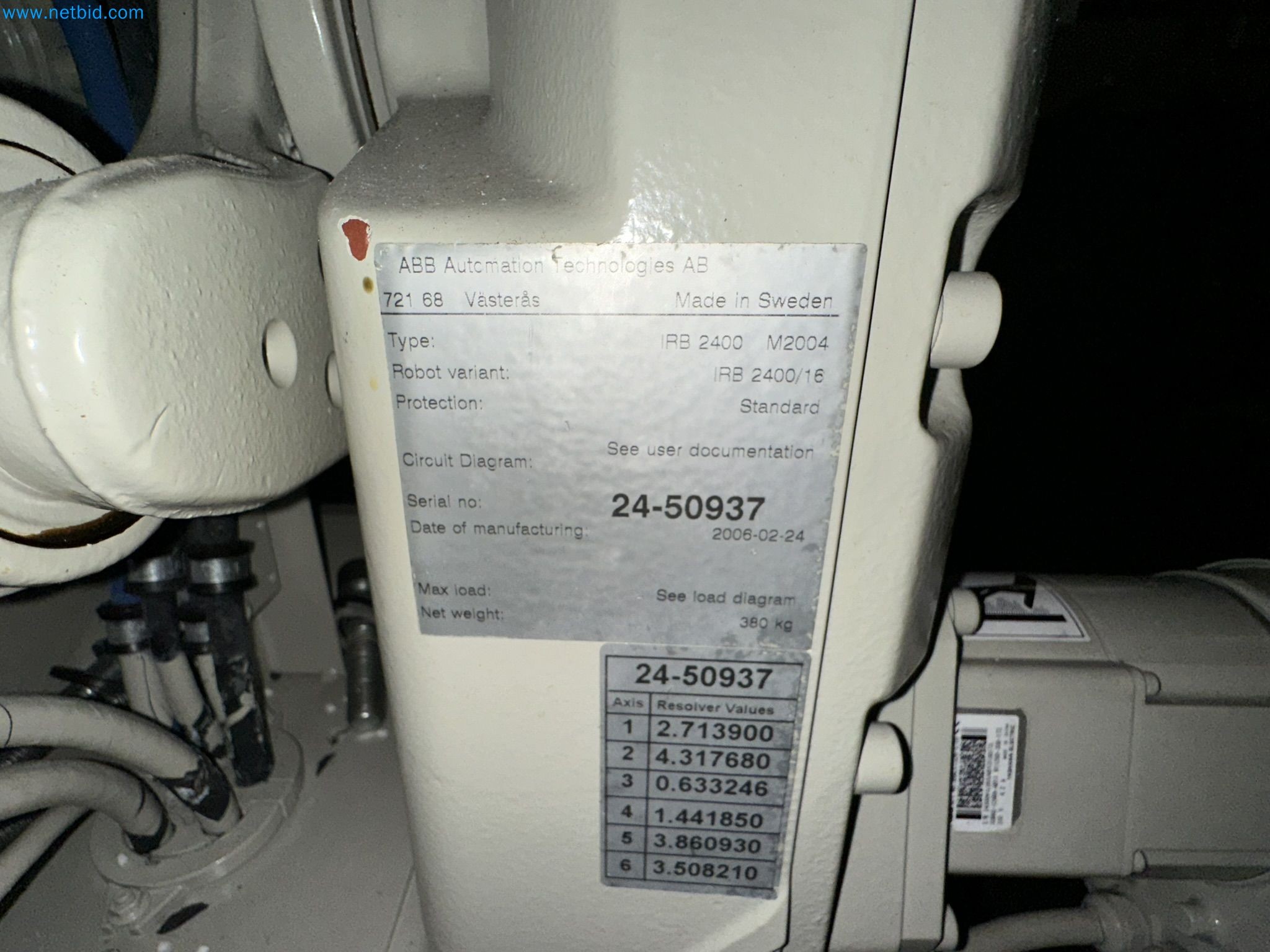 Well-maintained injection molding machines from Swiss production-5