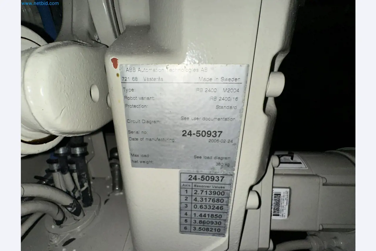 Well-maintained injection molding machines from Swiss production-5