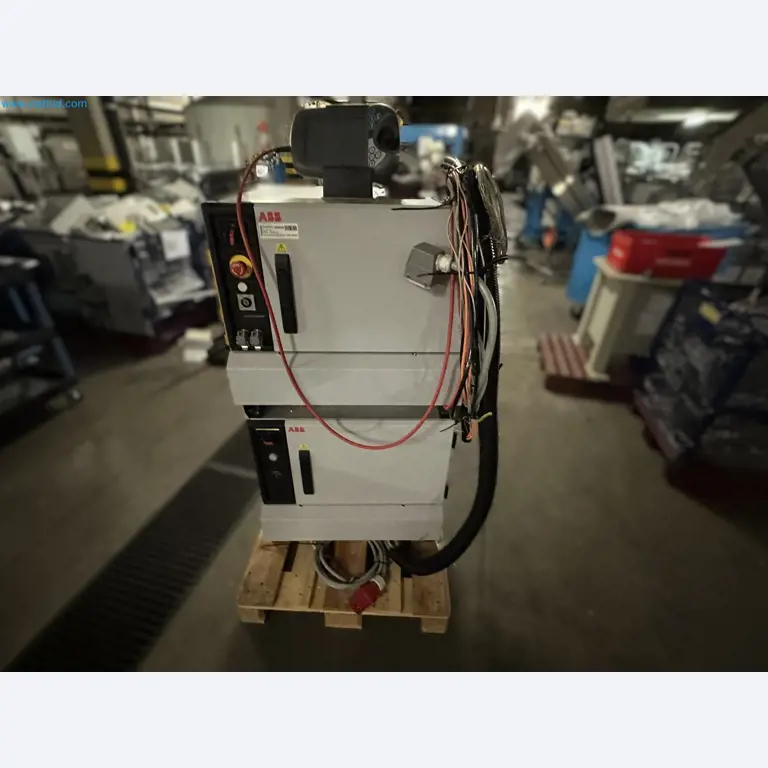 Well-maintained injection molding machines from Swiss production-6